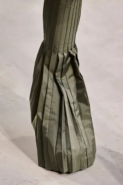Look 43